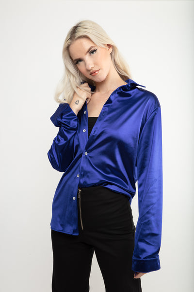 The Glamour Button-Up Shirt In Royal Blue